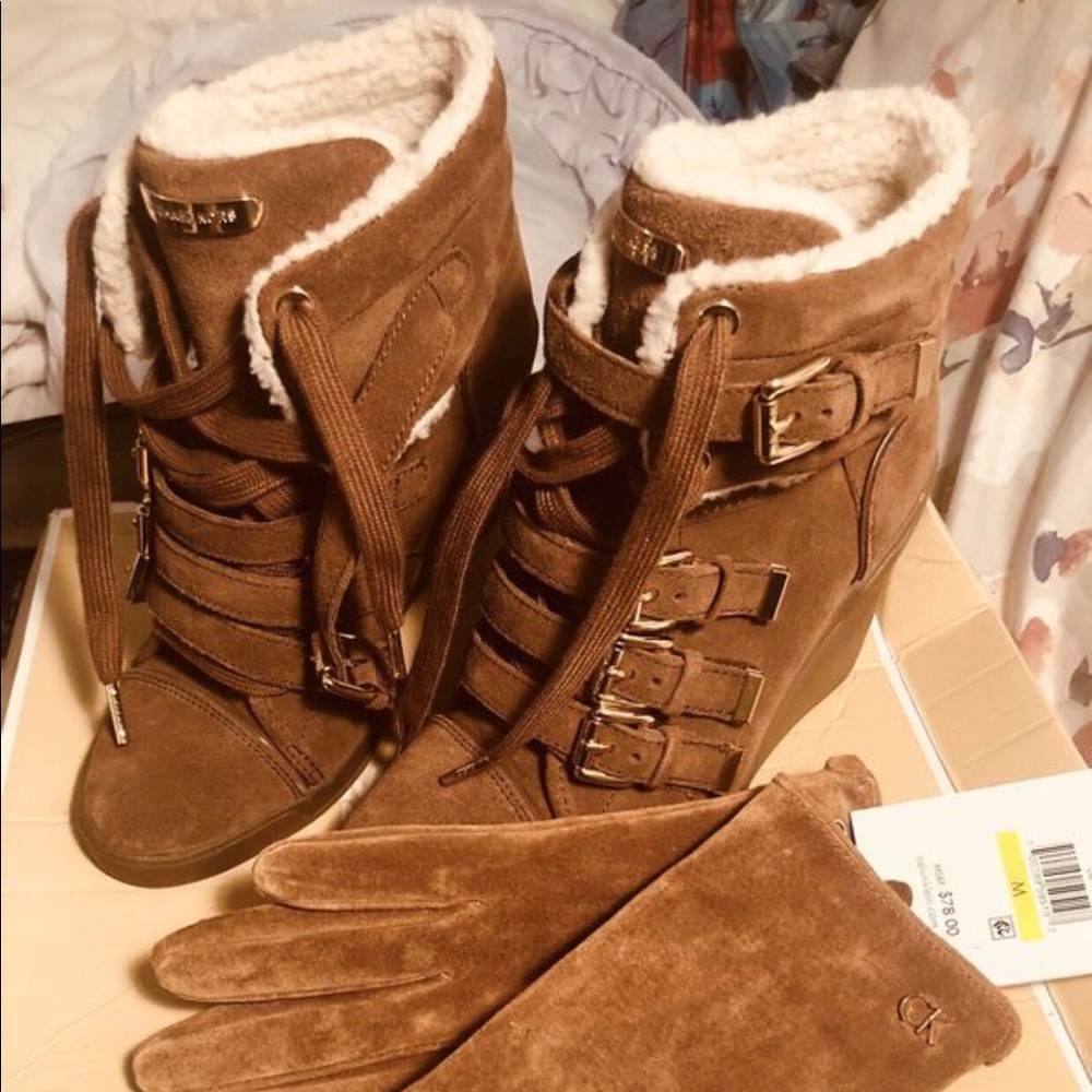 MK Wedge sneakers + CK gloves to match